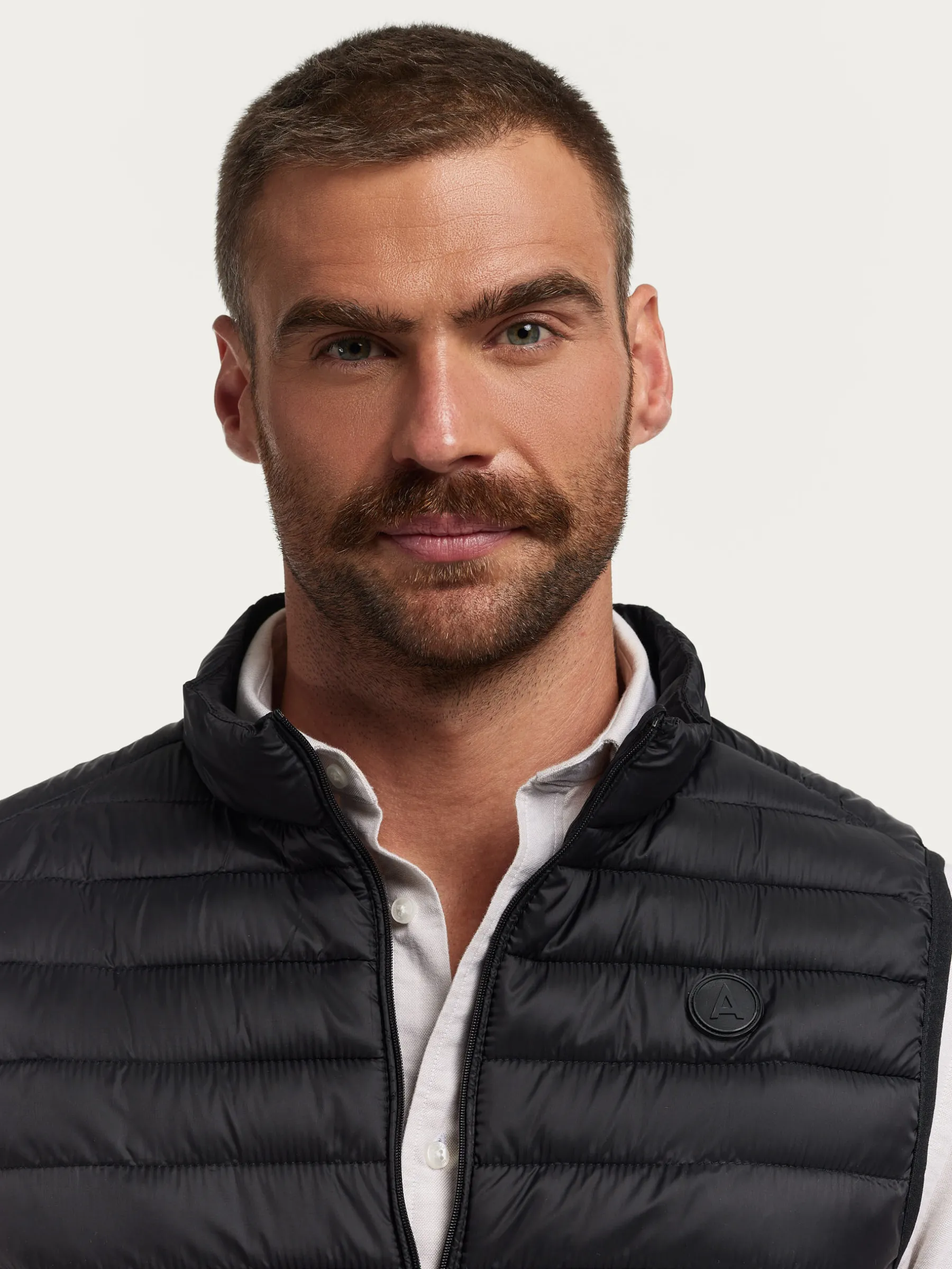 Chalecos<Alvaro Moreno CHALECO NIRO Negro