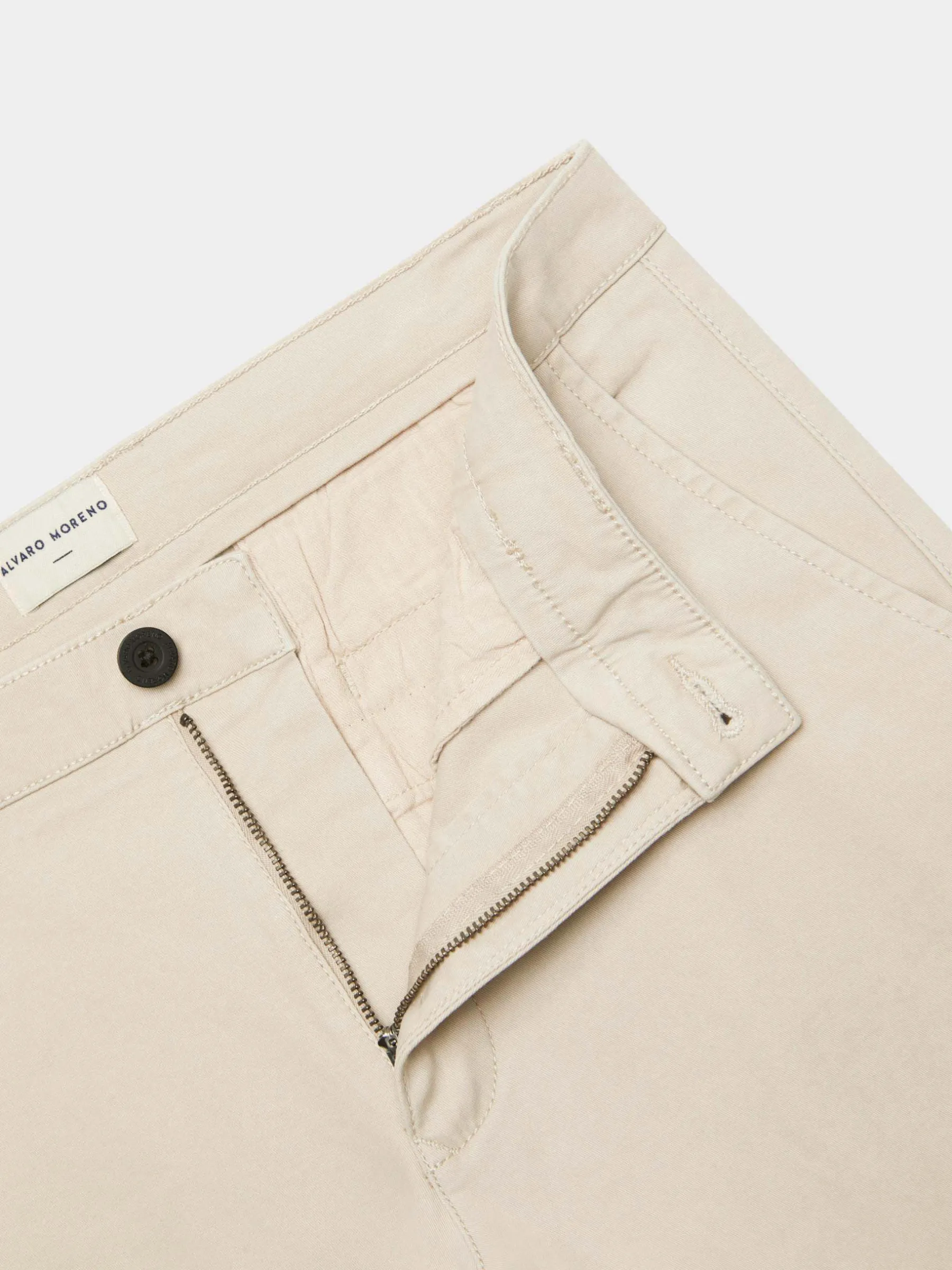 Chino<Alvaro Moreno PANTALON CHINO COMFORT Crudo