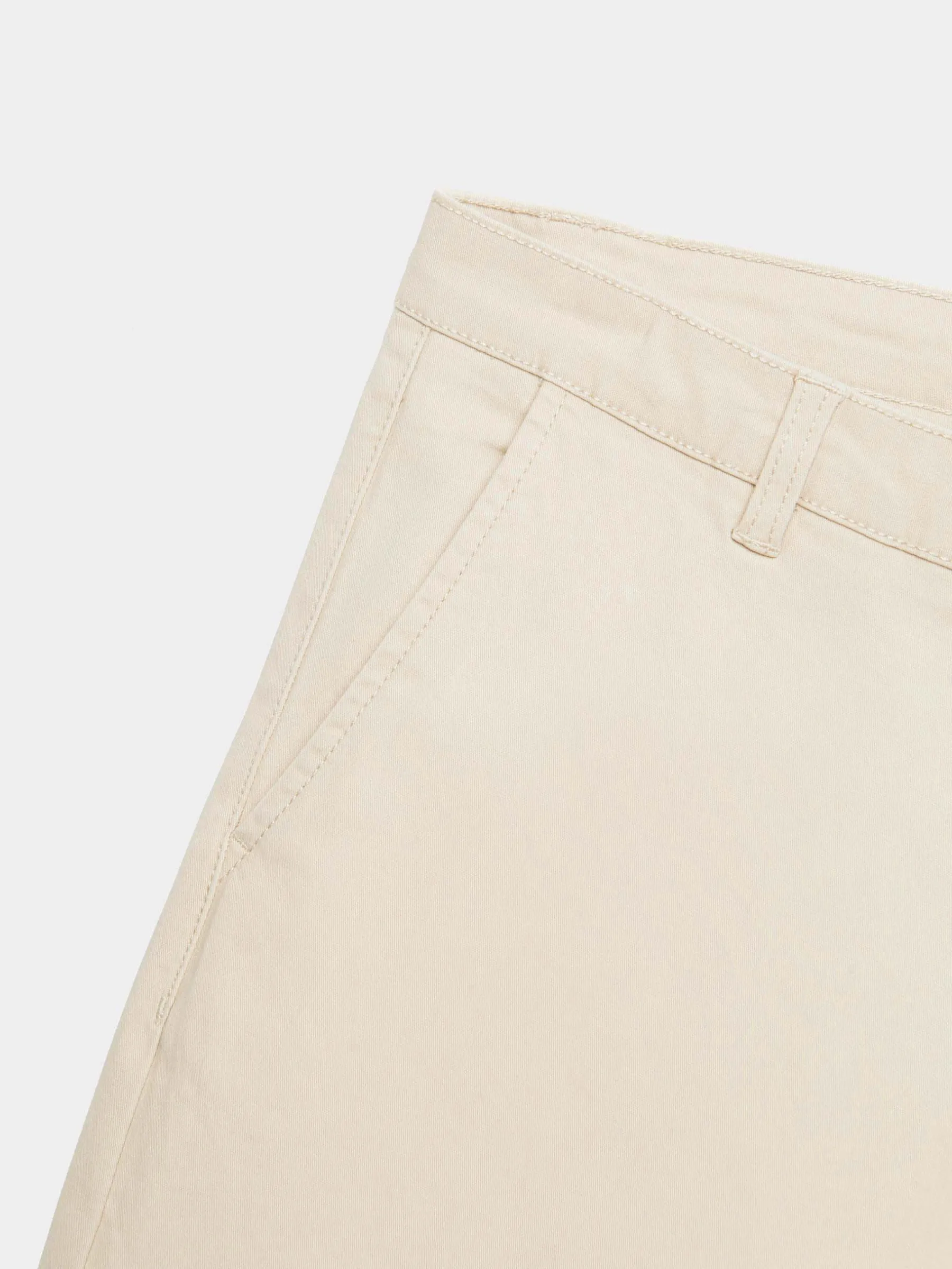 Chino<Alvaro Moreno PANTALON CHINO COMFORT Crudo