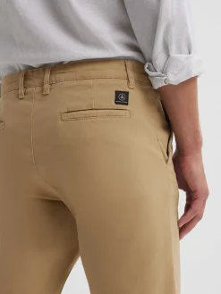 Chino<Alvaro Moreno PANTALON CHINO SLIM FIT Camel